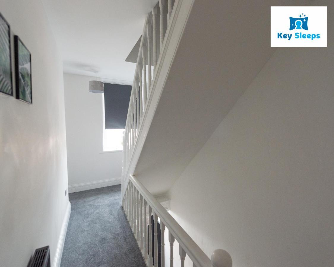 Five Bedroom Spacious Modern House By Keysleeps Short Lets Workington Lake District Beach Exteriör bild