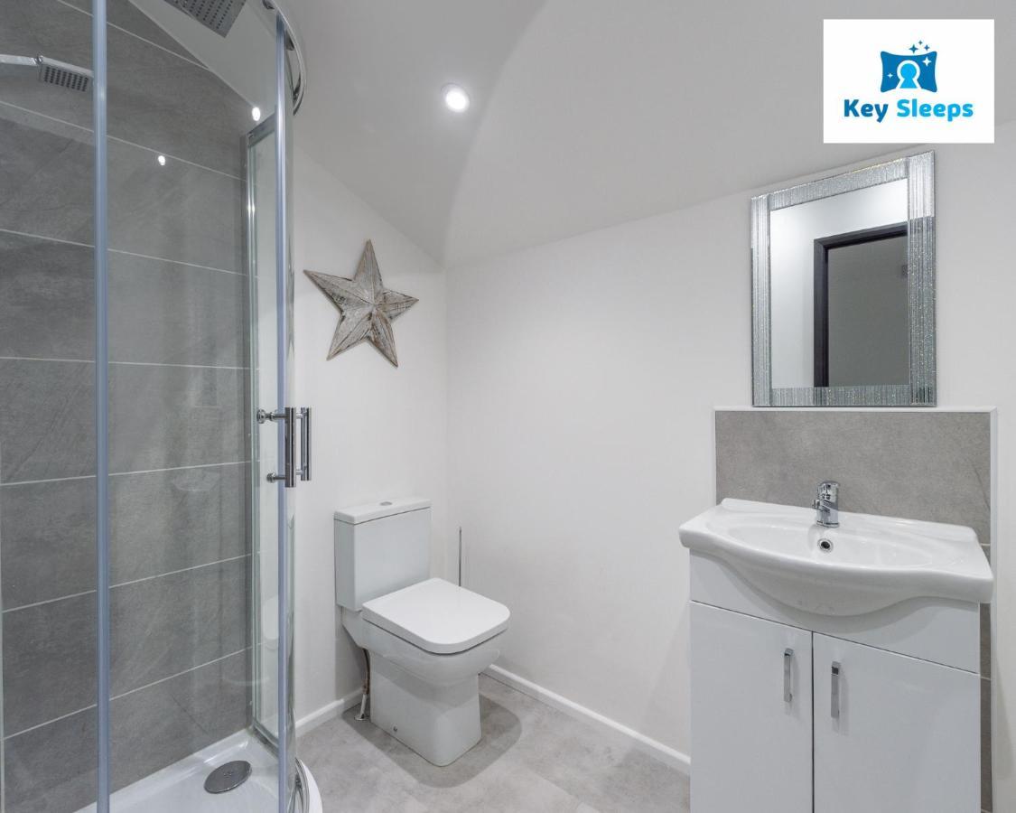 Five Bedroom Spacious Modern House By Keysleeps Short Lets Workington Lake District Beach Exteriör bild