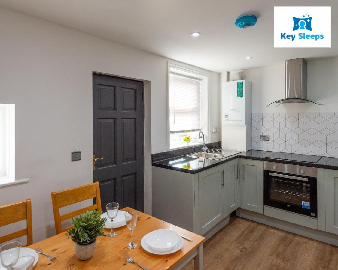 Five Bedroom Spacious Modern House By Keysleeps Short Lets Workington Lake District Beach Exteriör bild